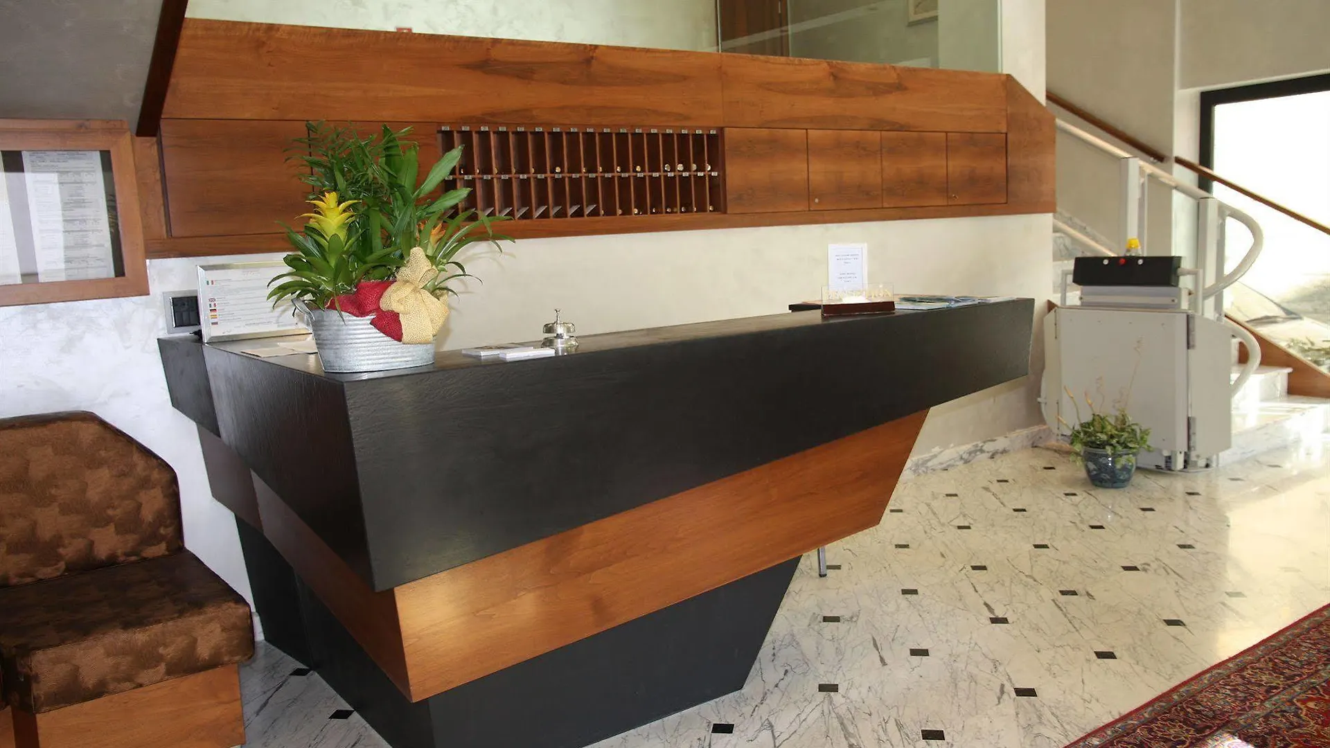 ג'נובה Hotel Iris